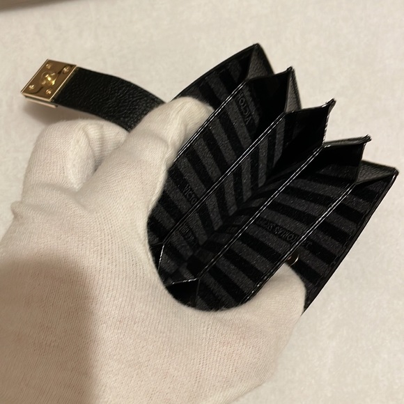 NWT- Victoria Secret Card holder - Picture 7 of 12